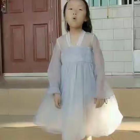 扣好人生第一扣 传承红色基因 ——2020年昆明市未成年人清明祭英烈活动