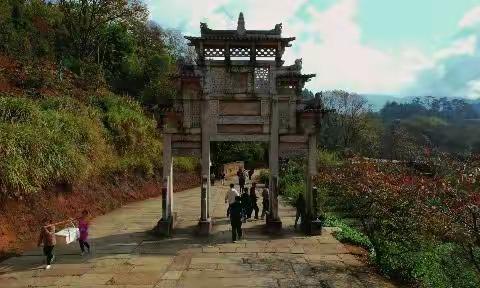 航拍篁岭玻璃栈道