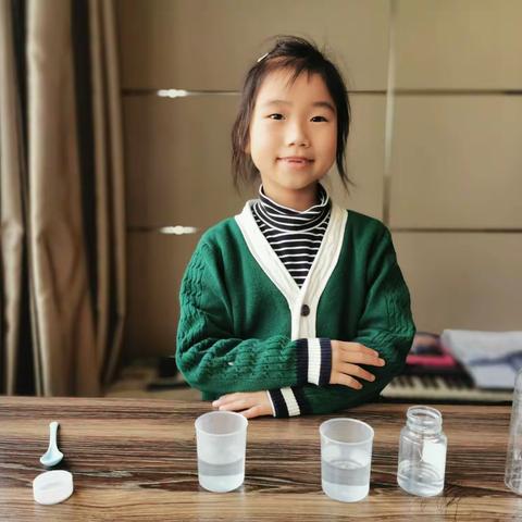 瓶子自己会吹泡泡