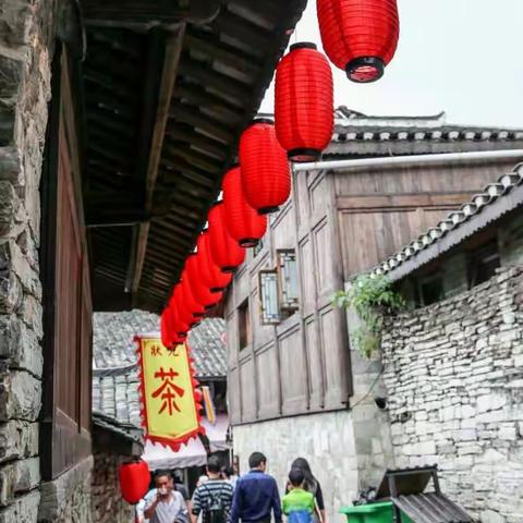 古 城