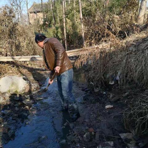 代王街道严格履行河长职责，加大河道治理整治工作力度。