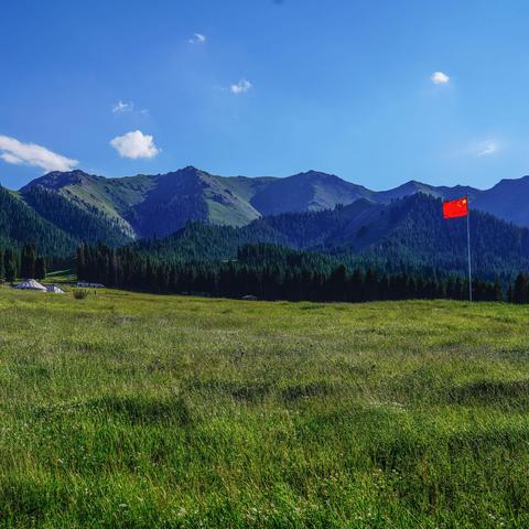 天山漫步沐清风