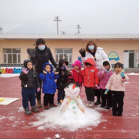 点亮童年    趣玩雪天