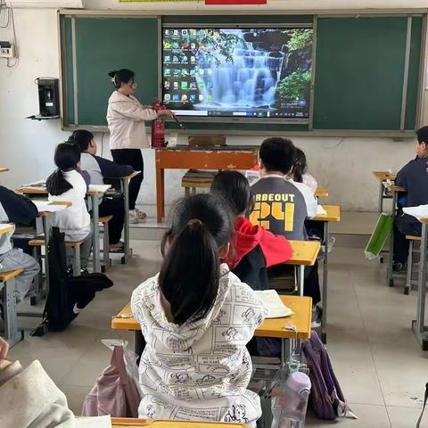 开展“全国中小学生安全教育日”主题活动