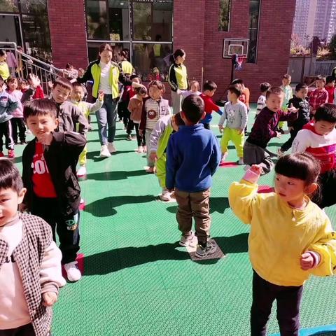 新育春暖花开幼儿园中一班四月工作总结