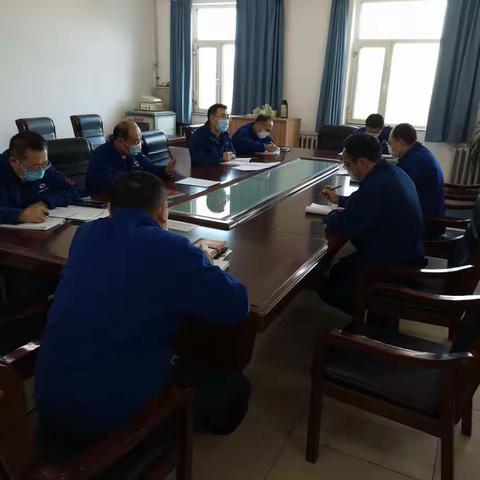 富卓铸造公司召开中心组学习会——学习贯彻集团公司2020年度工作会议暨四届三次职工(工会会员)代表大会精神