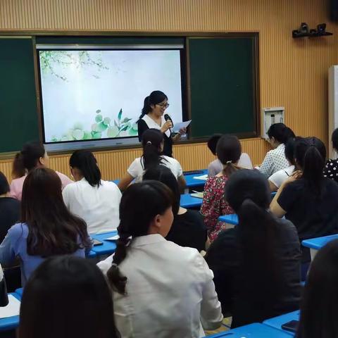 关注数学教学细节——记文山市第一小学《名师讲堂》第七讲