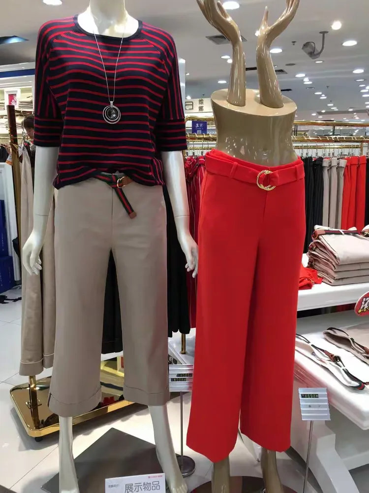 中怡广百百货三楼茗女裤优惠