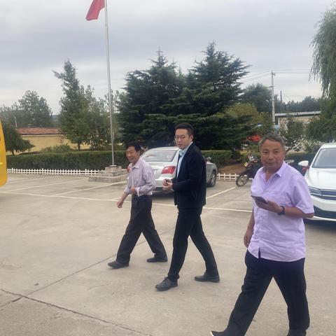 八一希望小学优秀毕业生座谈活动