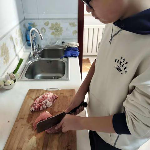 附中学子这样过寒假——‘烹’然心动，‘饪’我发挥