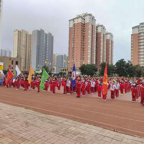 “阳光   有爱  向善   正气”——平城区第四十三小学升旗仪式