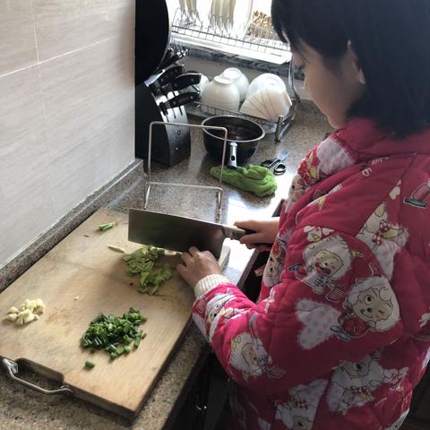 学做鸡蛋韭菜炒饭