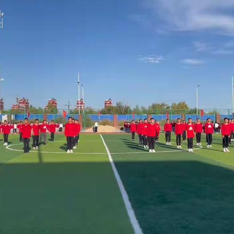 国防教育塑造青春坚毅，迎二十大铸就强国梦想——桃李学校2022年秋季开学军训会操表演暨结营仪式