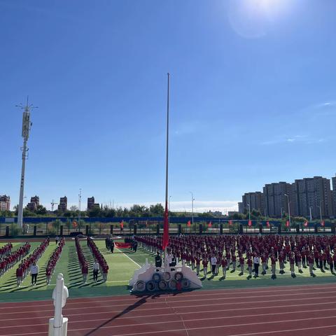 磨练意志，让青春迈开脚步——桃李学校2022年秋季开学军训开营仪式暨首次升旗仪式