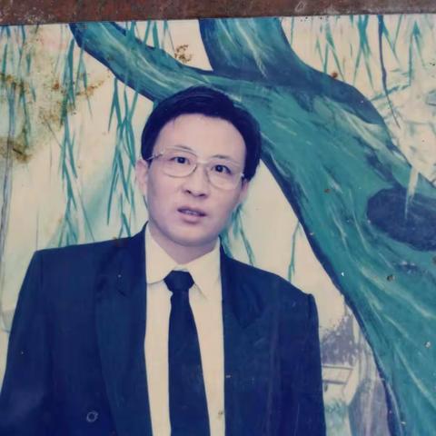 中秋夜，故乡月，一缕乡愁 邓亚东