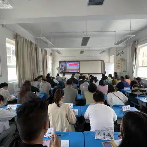 【为生命教育   让生命精彩】阳城县实验小学一（3）班召开“花开有时  携手共育”主题班会