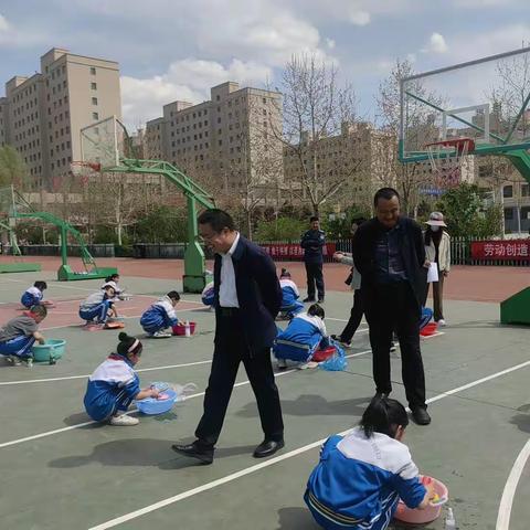 我劳动，我快乐——实验小学四年级第一届劳动小能手比赛活动纪实