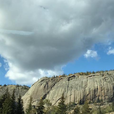 新疆之行第二册（乌鲁木齐市～克拉玛依市，行程3天，行驶1483公里）