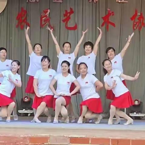 广场舞《山河美》献礼建党100华诞～东村青春舞队