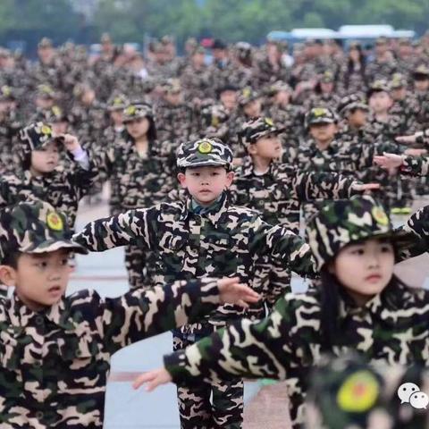 春荣幼儿园《梦想海陆空》军事主题运动会