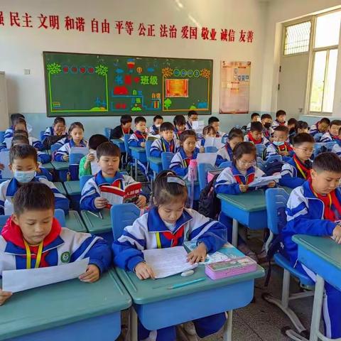 读红色经典，颂英雄事迹