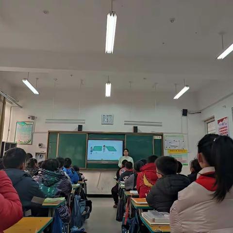 数学文化，润泽童年--五年级一部数学组单元统整课例展评