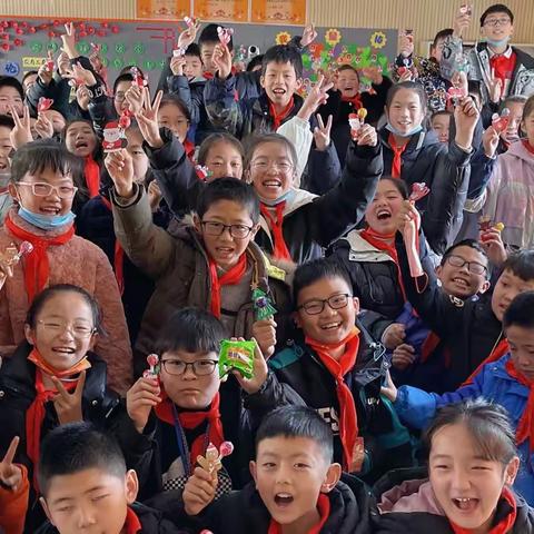 让读书成为习惯 让书香溢满校园 ——五年级七班读书节系列活动