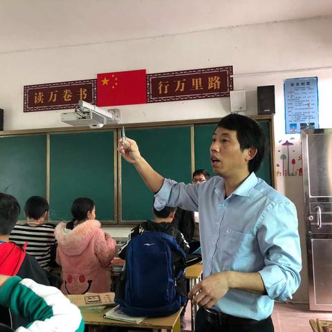 泉水镇中心小学开展收缴管制刀具活动