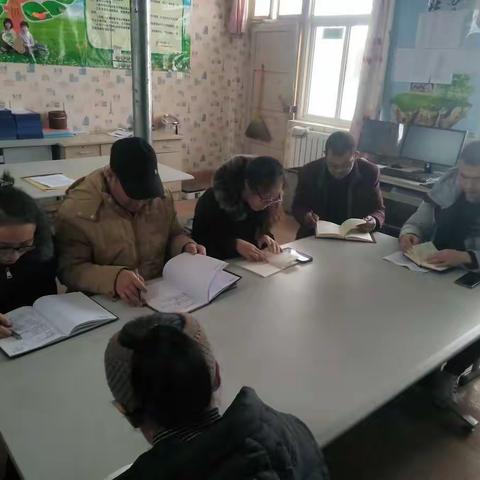 学习习近平新时代中国特色社会主义思想进教材进课堂进师生头脑和十九届五中全会精神