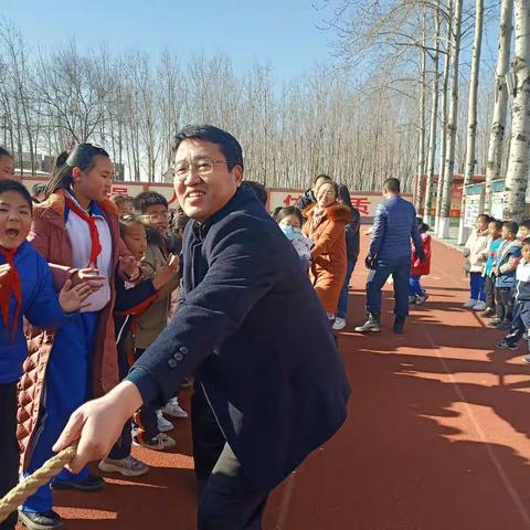 湖滨镇五鲁小学“庆元旦迎冬奥”拔河比赛完美收官！