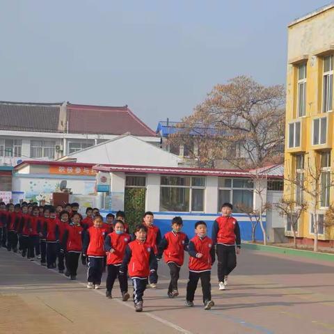 扬武术精神•展少年风采——建昌一小“千字文”武术操比赛活动纪实