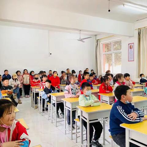 家校携手共成长——古月小学开展家长开放日活动