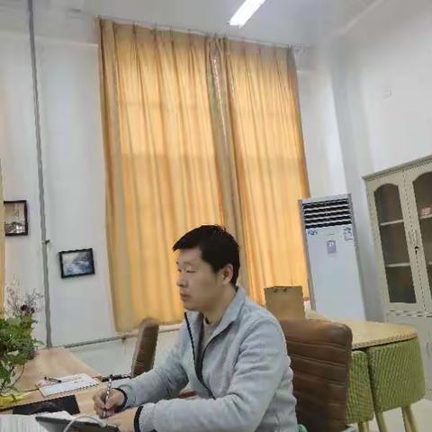 云端上的最美教育工作者---临沂三中2018级数学教师胡成金