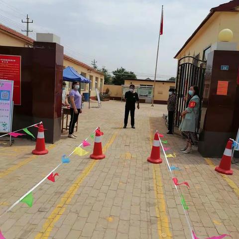 八里庄学校抗疫复学验收中