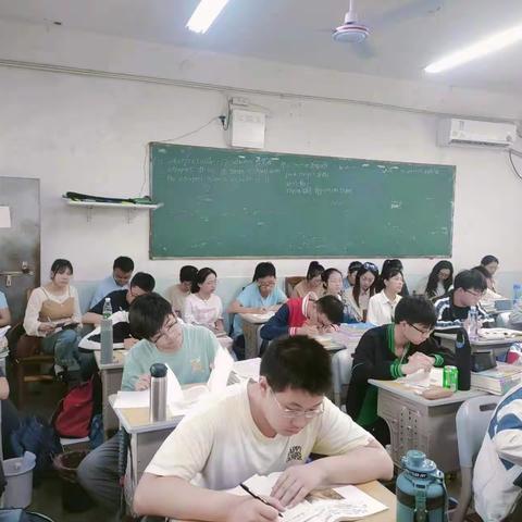 示范引领 观摩促进——景德镇一中语文组开展教学示范课活动