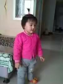 点点一岁多时的照片(2014年点1岁多)