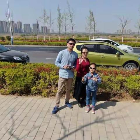 祝您们在2019年里！全家身体健康！幸福美满！笑口常开！快乐永远！（副本）