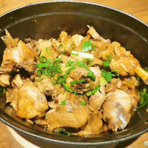吃饱了吗？我們吃饱了，今天鲁雞肉成功😁 ​​​『原文来自卓依婷新浪微博』