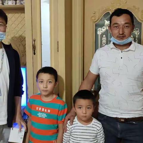“国庆节”期间喀什分公司网络部开展乐播3.0换机及智能组网红色先锋攻坚活动