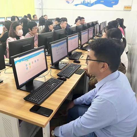 智慧校园建设，学习培训人人通——滕州市北辛街道杏花村小学开展智慧校园培训活动