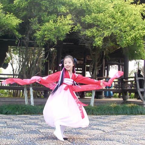 刚柔并济、袅娜铿锵 — 一个爱运动的女孩