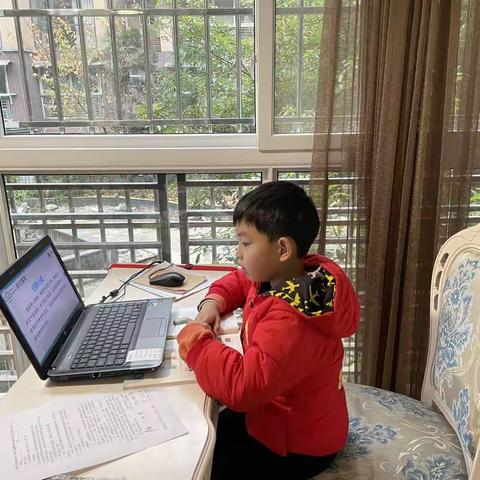 宅家战疫情，快乐线上学 ﻿﻿紫岩小学 二年级2班 黄若寒