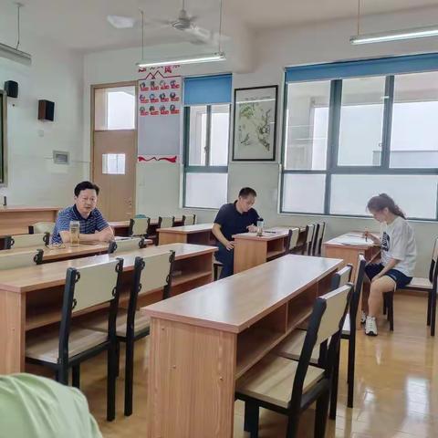 师德教育周高一年级集体讨论活动