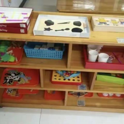 金色童年幼儿园——小区角，大世界