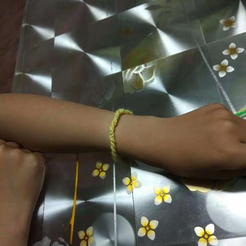 在端午节做花花绳