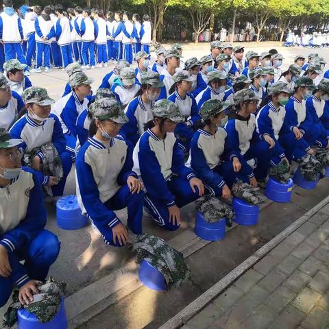 实践出真知，自信少年行—— 曹禺中学八(10)班户外拓展综合实践