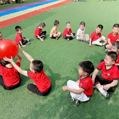 泰山幼儿园华新园齐乐班～清凉一夏健康在于运动