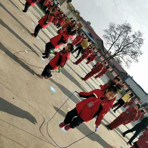 国学进校园 经典润心间 ――记寿阳城内小学国学教育系列活动之九“课间文明小游戏之跳绳比赛”