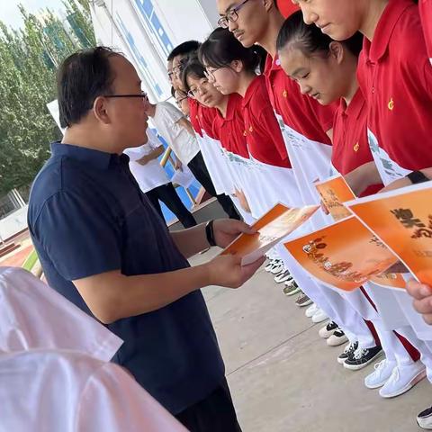 “提气振声呼巾帼伟誓，笔走墨发书男儿宏志”——张家口第一中学北校区准高三年级期末表彰大会暨班级暑期挑战赛