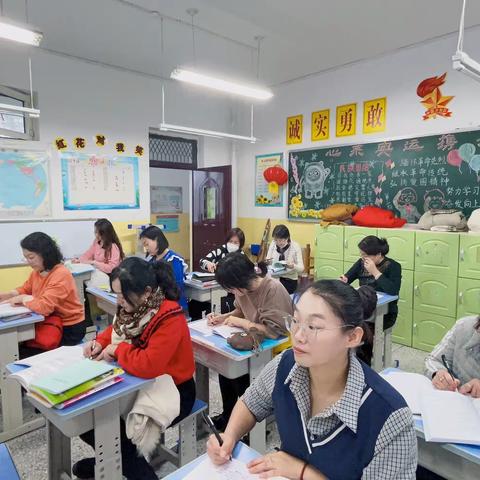 阜康市厦门实验小学语文教研组研修活动—“新课标、新课程、新课堂”带教学“新”风